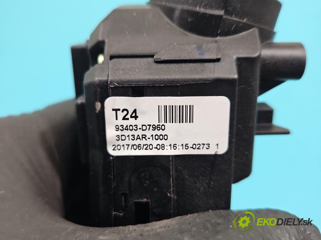 Hyundai Tucson III 2015-2020 1.6 GDI 132  HP manual 97 kW 1591 cm3 5- prepínač komplex: 93403-D7960 (Prepínacie páčky pod volantom)