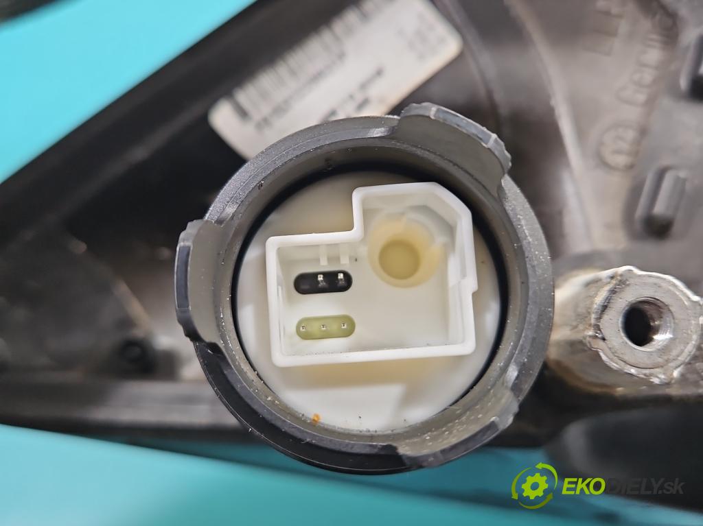 Bmw 5 F10 2010-2017 2.0b 184 hp automatic 135 kW 1997 cm3 4- zpětné zrcátko pravé  (Klika dveří ostatní)