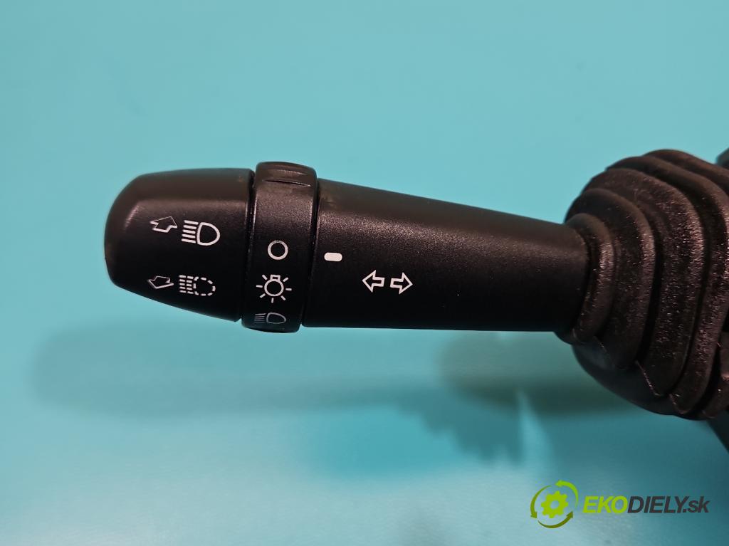 Fiat Bravo II 2007-2014 1.9 jtd 120 HP manual 88 kW 1910 cm3 5- prepínač komplex: 07354410060 (Prepínacie páčky pod volantom)