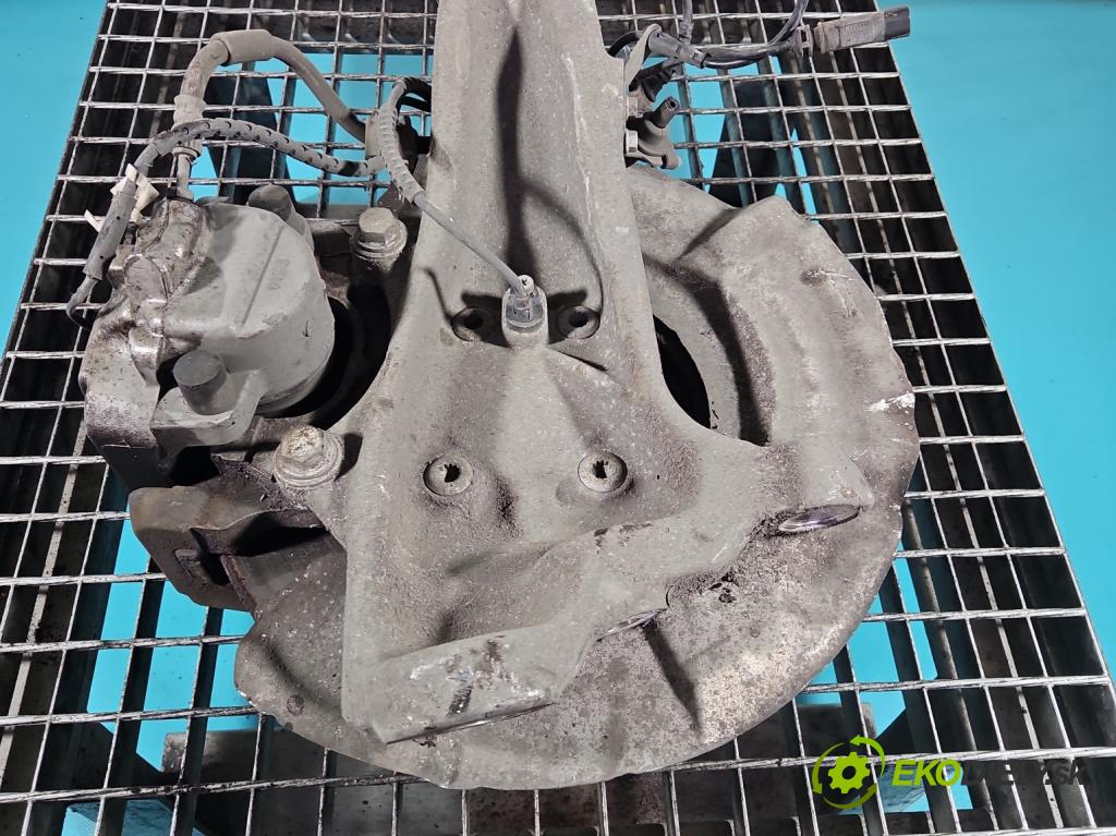 Bmw 5 F10 2010-2017 2.0b 184hp automatic 135 kW 1997 cm3 4- náboj ľavé  (Náboj kolesa)