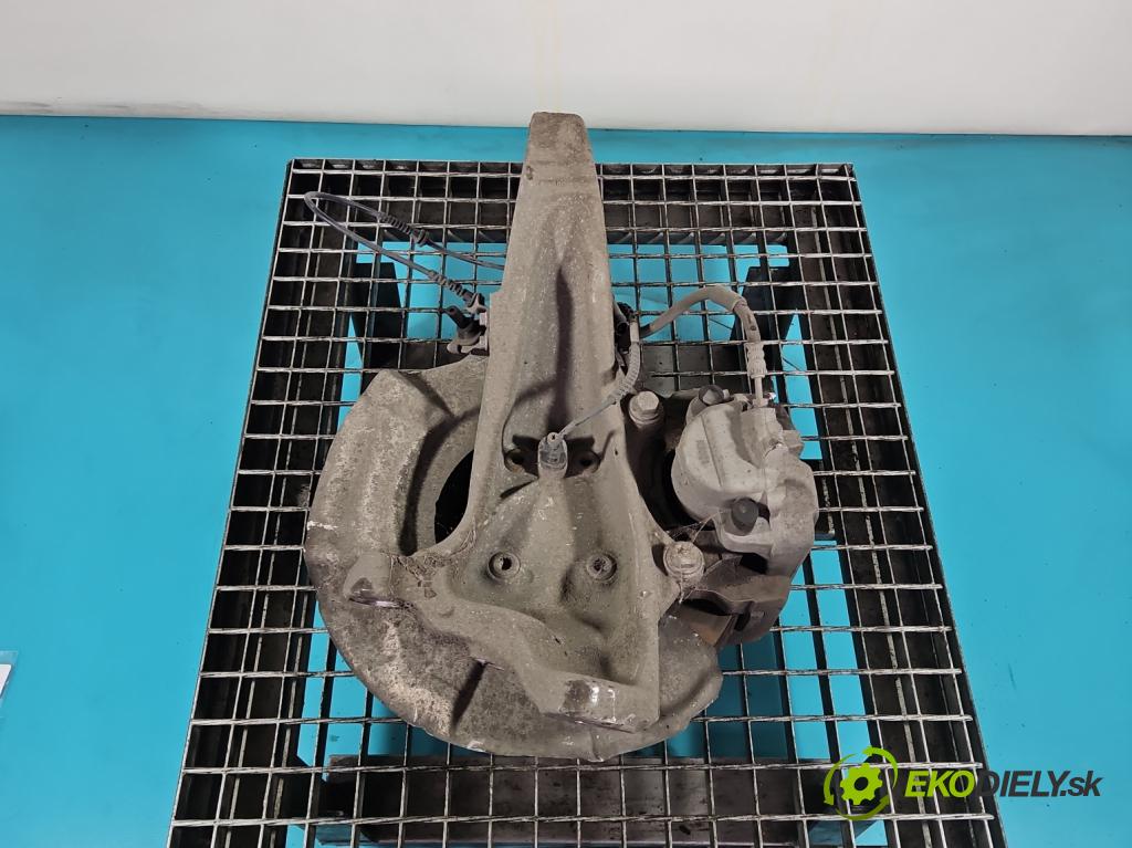 Bmw 5 F10 2010-2017 2.0b 184hp automatic 135 kW 1997 cm3 4- náboj pravé  (Náboj kolesa)