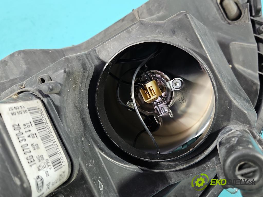 Opel Astra III 2004-2014 1.8 16V 125 HP manual 92 kW 1796 cm3 3- Reflektor: pravý 1EG270370-02 (Svetlo predné pravé)