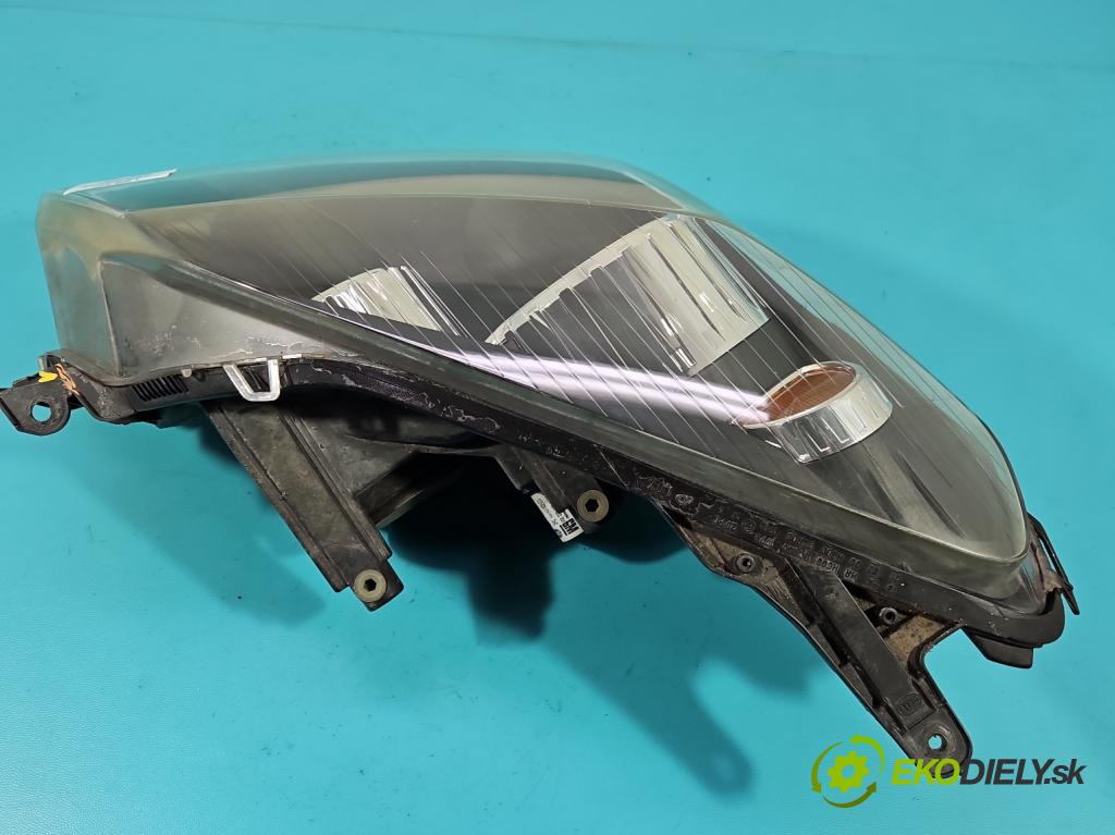 Opel Astra III 2004-2014 1.8 16V 125 HP manual 92 kW 1796 cm3 3- Reflektor: pravý 1EG270370-02 (Svetlo predné pravé)