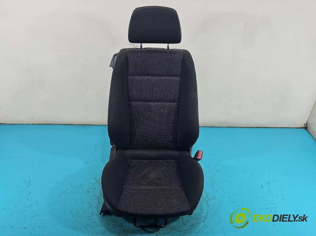 Opel Astra III 2004-2014 1.8 16V 125 HP manual 92 kW 1796 cm3 3- Sedačka pravý  (Sedadlo)