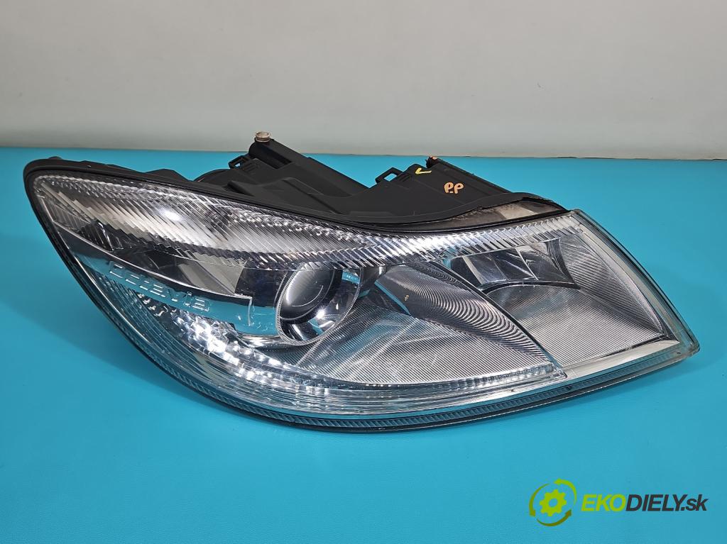 Skoda Octavia II 2004-2013 1.9 tdi 105 hp manual 77 kW 1896 cm3 5- světlo pravý  (Pravé přední světlo)