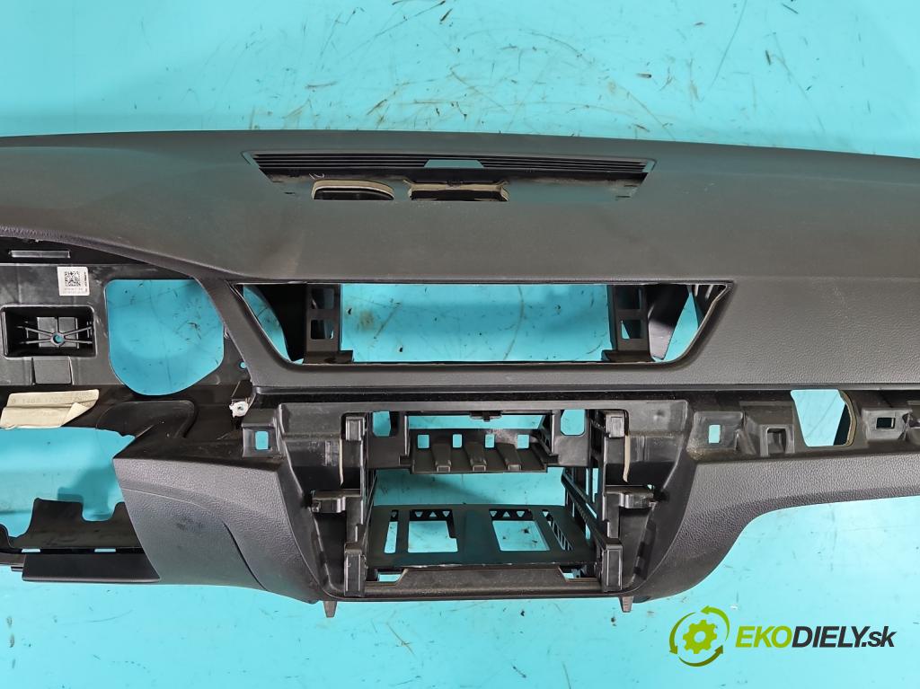 Skoda Superb III 2015-2024 2.0 tdi 190 hp automatic 140 kW 1968 cm3 5- kokpit,přistrojova deska