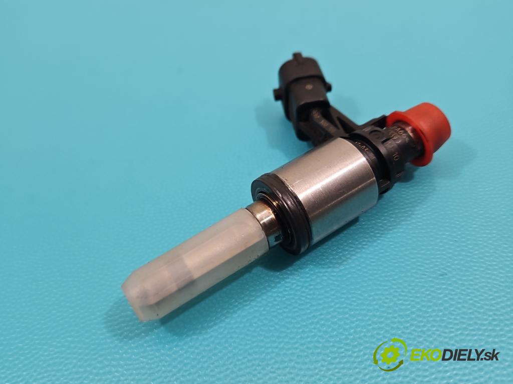 Hyundai Tucson III 2015-2020 1.6 GDI 132 hp manual 97 kW 1591 cm3 5- vstřikovač 0261500100 (Vstřikovač paliva)