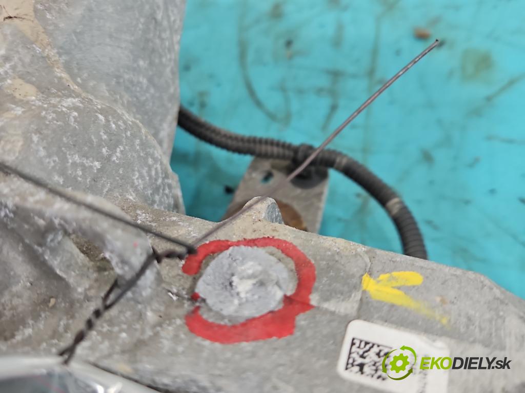 Hyundai Tucson III 2015-2020 1.6 GDI 132  HP manual 97 kW 1591 cm3 5- Ozubené kolo: volant 57700-D7001