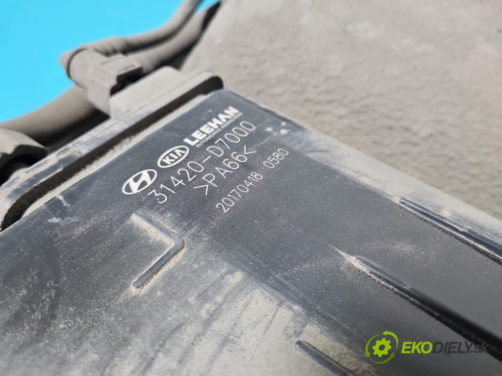 Hyundai Tucson III 2015-2020 1.6 GDI 132 hp manual 97 kW 1591 cm3 5- Nádrž: paliva 31100-D7000 (Palivová nádrž)