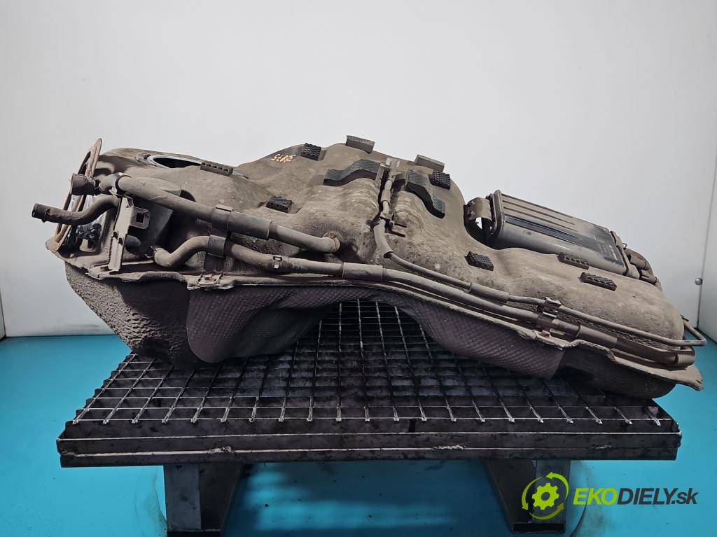 Hyundai Tucson III 2015-2020 1.6 GDI 132 hp manual 97 kW 1591 cm3 5- Nádrž: paliva 31100-D7000 (Palivová nádrž)