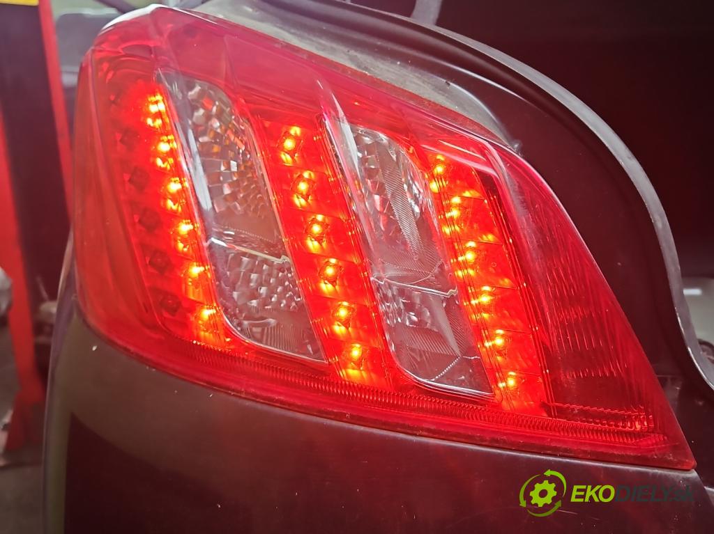 Peugeot 508 I 2010-2018 1.6 hdi 111KM manual 82 kW 1560 cm3 4- světlo zadní levé 9686293780 (Klika dveří ostatní)