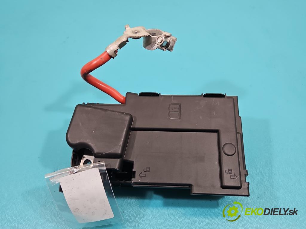 Opel Astra V  2015-2022 1.5 cdti 105 hp manual 77 kW 1496 cm3 5- skříňka pojistková 39116136 (Pojistková skříňka)