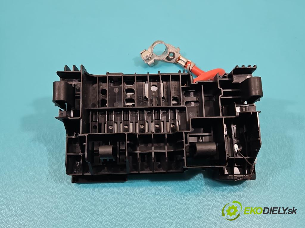 Opel Astra V  2015-2022 1.5 cdti 105 hp manual 77 kW 1496 cm3 5- skříňka pojistková 39116136 (Pojistková skříňka)