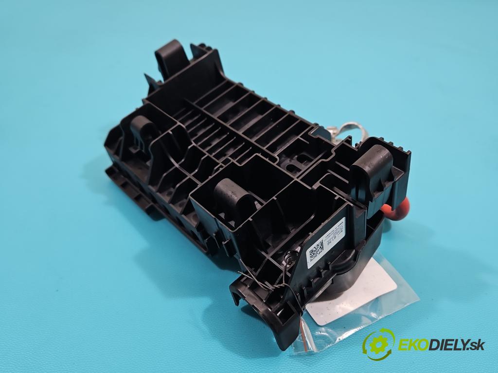 Opel Astra V  2015-2022 1.5 cdti 105 hp manual 77 kW 1496 cm3 5- skříňka pojistková 39116136 (Pojistková skříňka)