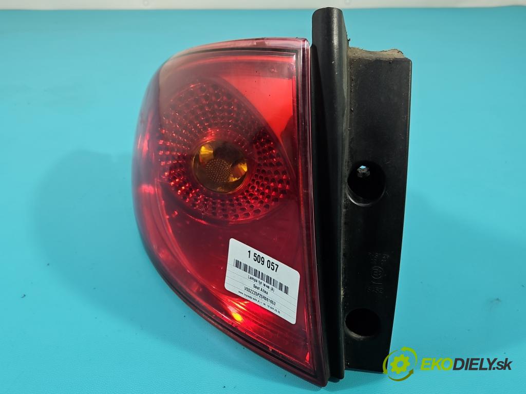 Seat Altea 2.0 tdi 140 HP automatic 103 kW 1968 cm3 5- svetlo / reflektor zadné ľavé  (Kľučka dverí ostatné)
