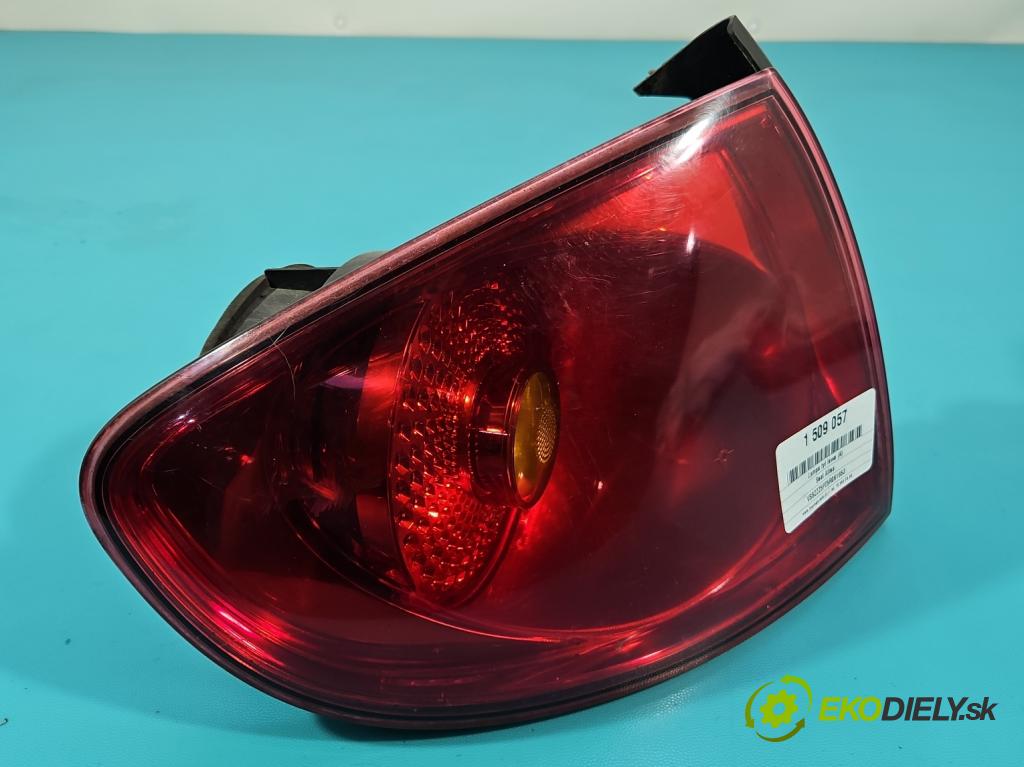 Seat Altea 2.0 tdi 140 HP automatic 103 kW 1968 cm3 5- svetlo / reflektor zadné ľavé  (Kľučka dverí ostatné)
