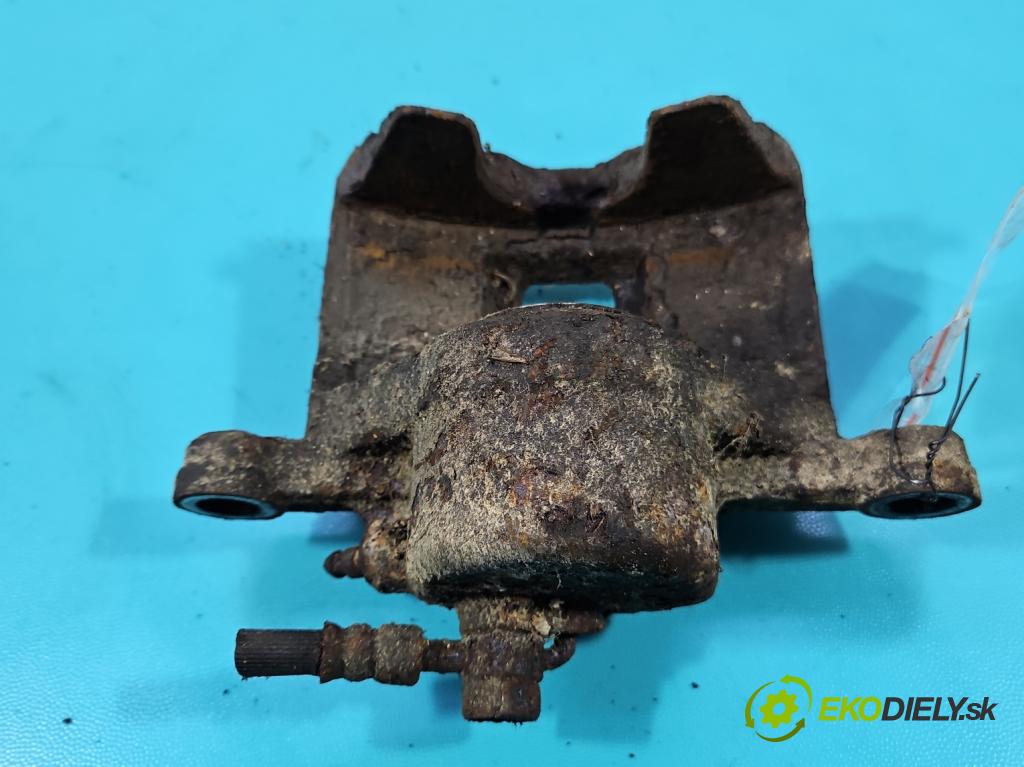 Opel Monterey 1992-1999 3.2 24V 177 HP manual 130 kW 3165 cm3 5- brzdič predné ľavý  (Kľučka dverí ostatné)