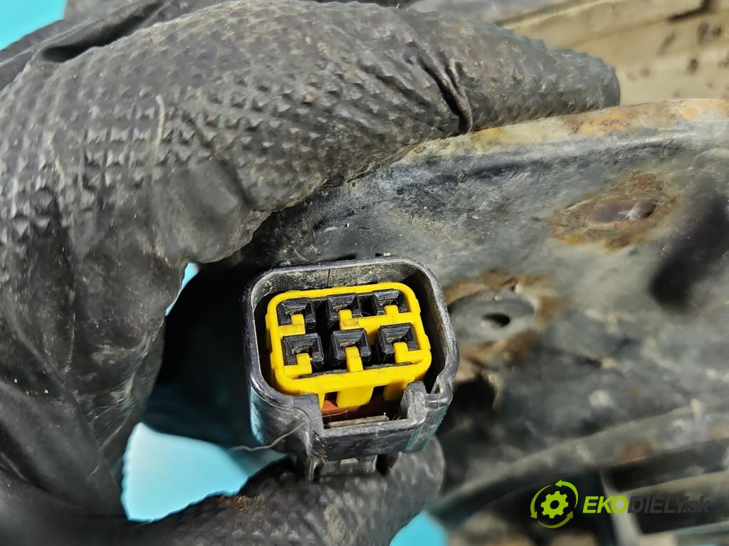 Opel Monterey 1992-1999 3.2 24V 177 HP manual 130 kW 3165 cm3 5- Reflektor: pravý  (Svetlo predné pravé)