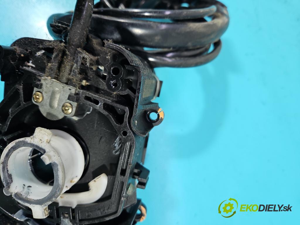 Opel Monterey 1992-1999 3.2 24V 177 HP manual 130 kW 3165 cm3 5- prepínač komplex:  (Prepínacie páčky pod volantom)