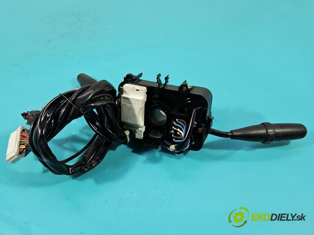 Opel Monterey 1992-1999 3.2 24V 177 HP manual 130 kW 3165 cm3 5- prepínač komplex:  (Prepínacie páčky pod volantom)