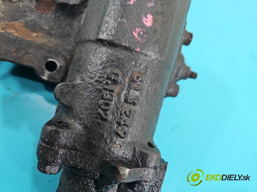 Opel Monterey 1992-1999 3.2 24V 177 HP manual 130 kW 3165 cm3 5- Ozubené kolo: volant