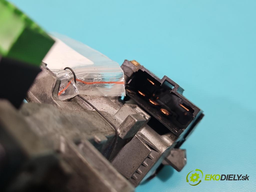 Honda Jazz II 2002-2008 1.3 83 HP manual 61 kW 1339 cm3 5- Spínačka  (Spínacia skrinka)