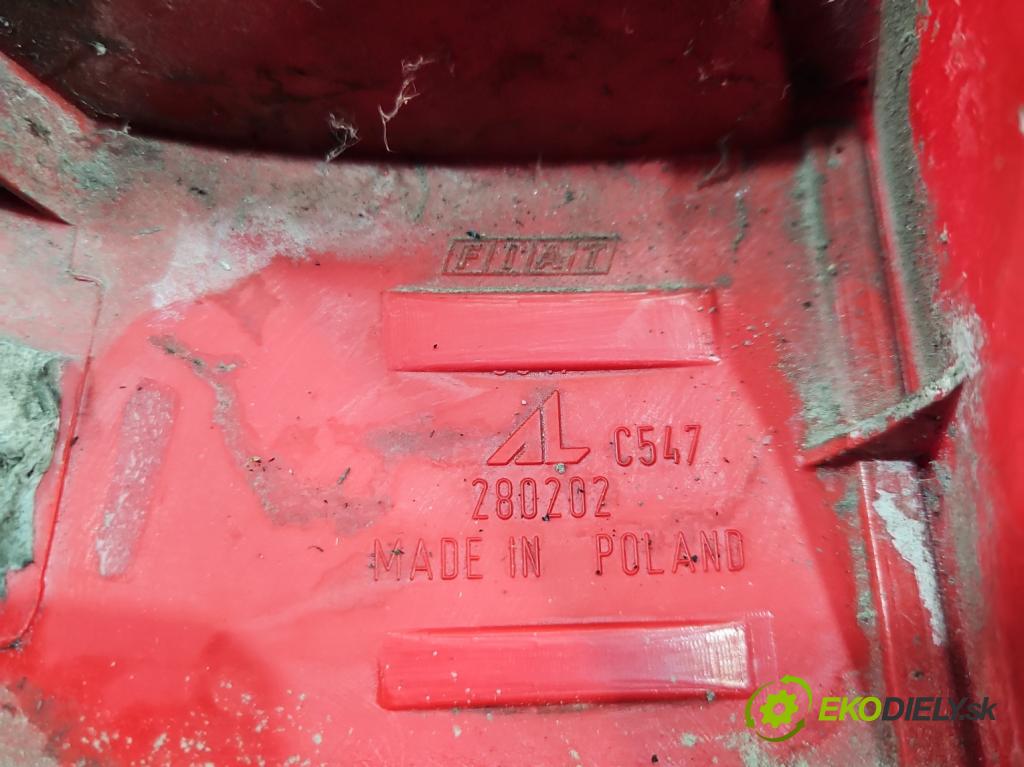 Fiat Panda II 2003-2012 1.1 54 HP manual 40 kW 1108 cm3 5- svetlo / reflektor zadné pravé  (Kľučka dverí ostatné)