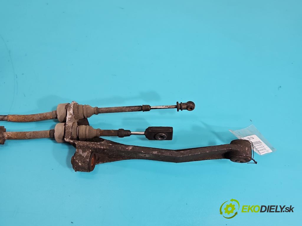 Vw Polo III 6N 1994-2001 1.4 mpi 60 HP manual 44 kW 1390 cm3 5- Páka: Změny: stupeň,rýchlosť  (Rýchlostná páka (kulisa))