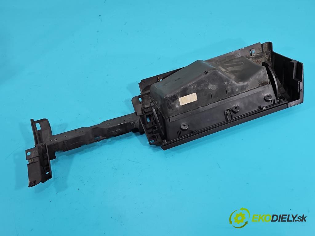 Vw Polo III 6N 1994-2001 1.4 mpi 60 hp manual 44 kW 1390 cm3 5- kastlík 6N1857103B