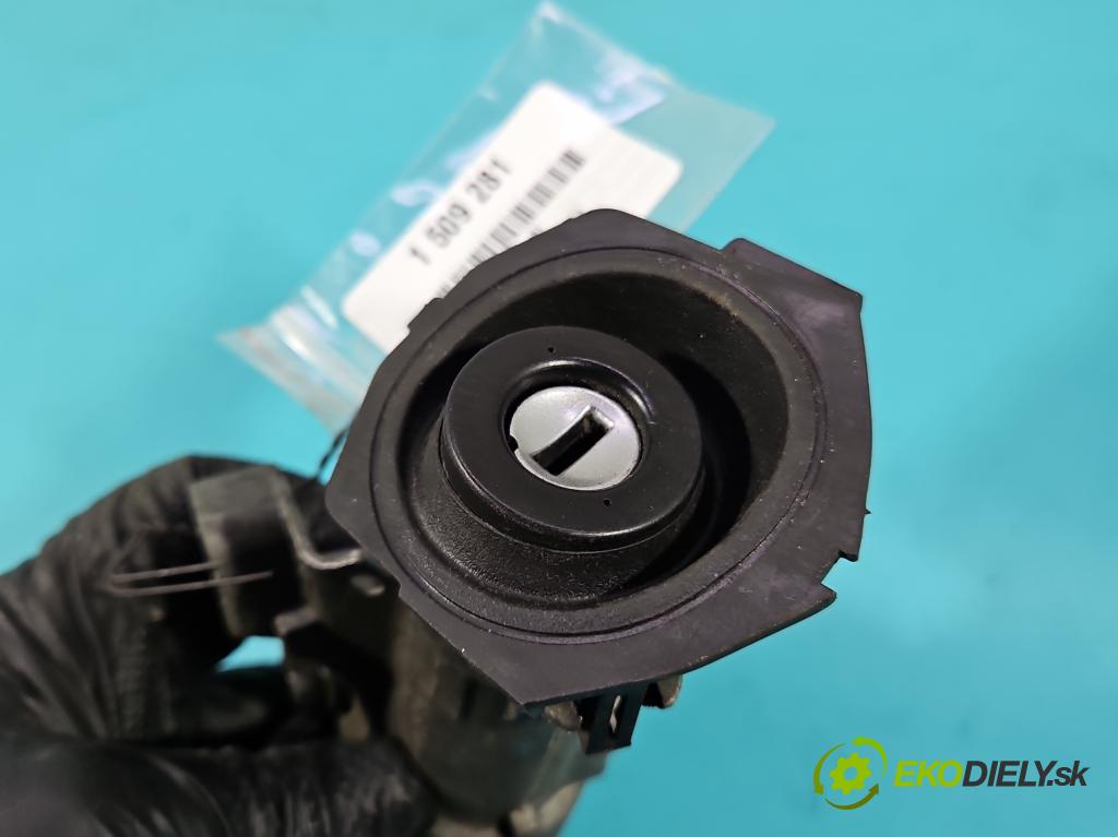 Vw Golf IV 1997-2003 1.9 tdi 101 HP manual 74 kW 1896 cm3 5- Spínačka 4B0905851C (Spínacia skrinka)