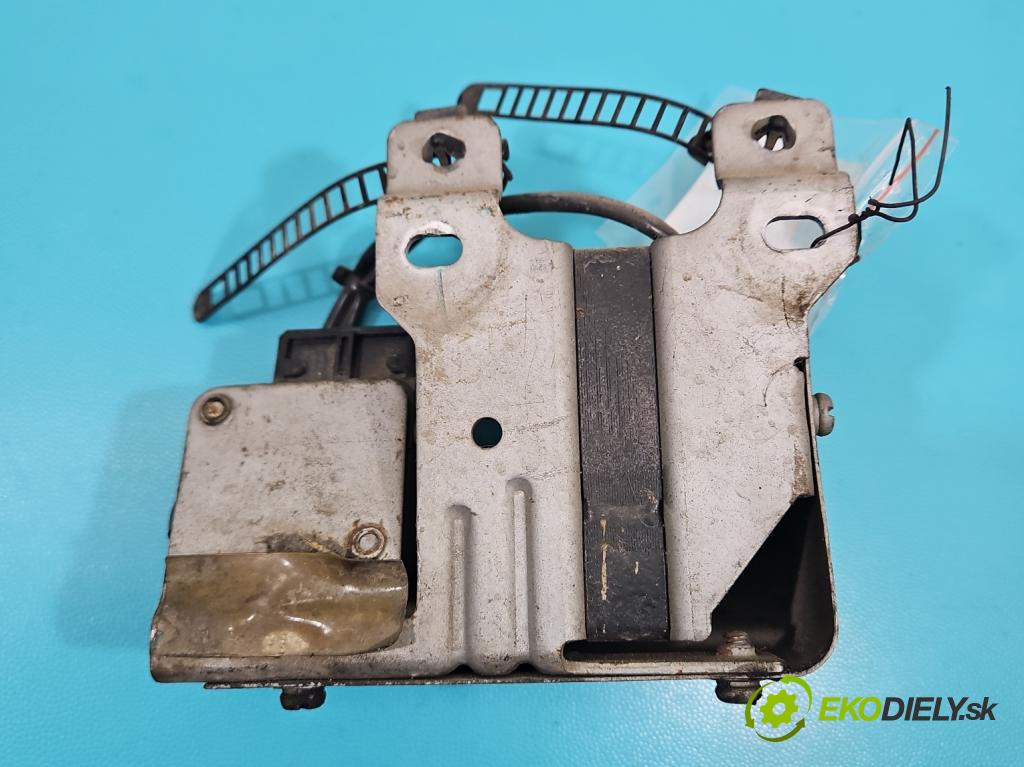 Audi A4 B5 1994-2001 1.6 8V 101 HP manual 74 kW 1595 cm3 4- cievka zapaľovacia  (Zapaľovacia cievka)