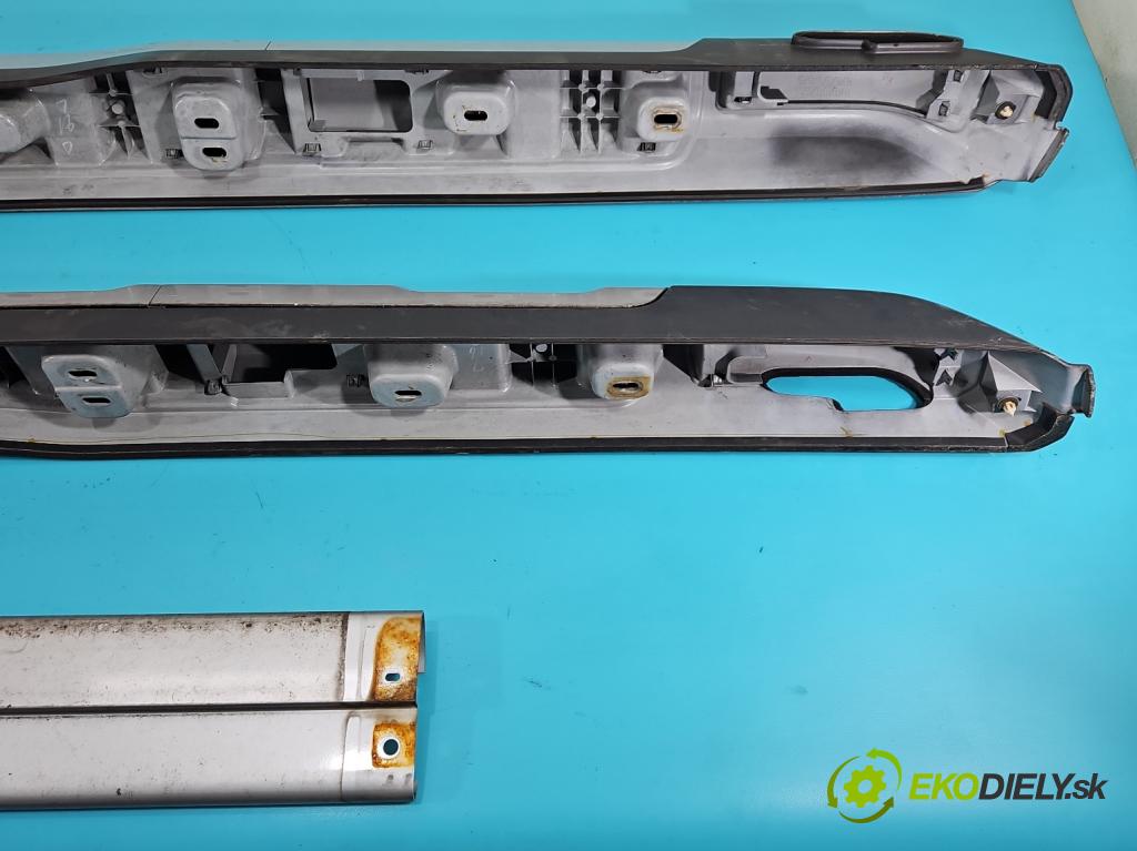 Nissan X-trail II T31 2008-2013 z světlem ,zlomený 3el