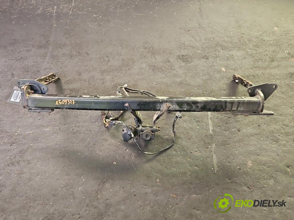 Nissan X-trail II T31 2008-2013 2.0 dci (M9R1850) 173KM manual 127 kW 1995 cm3 5- oko tažné  (Tažné zařízení)