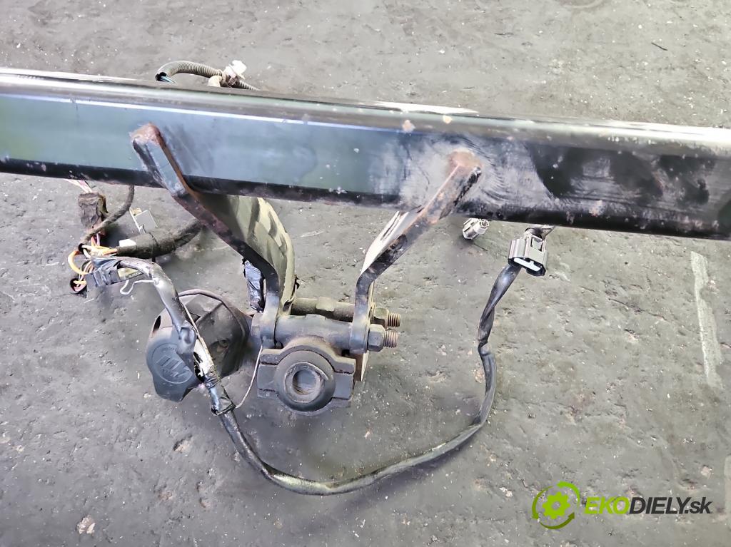 Nissan X-trail II T31 2008-2013 2.0 dci (M9R1850) 173KM manual 127 kW 1995 cm3 5- oko tažné  (Tažné zařízení)