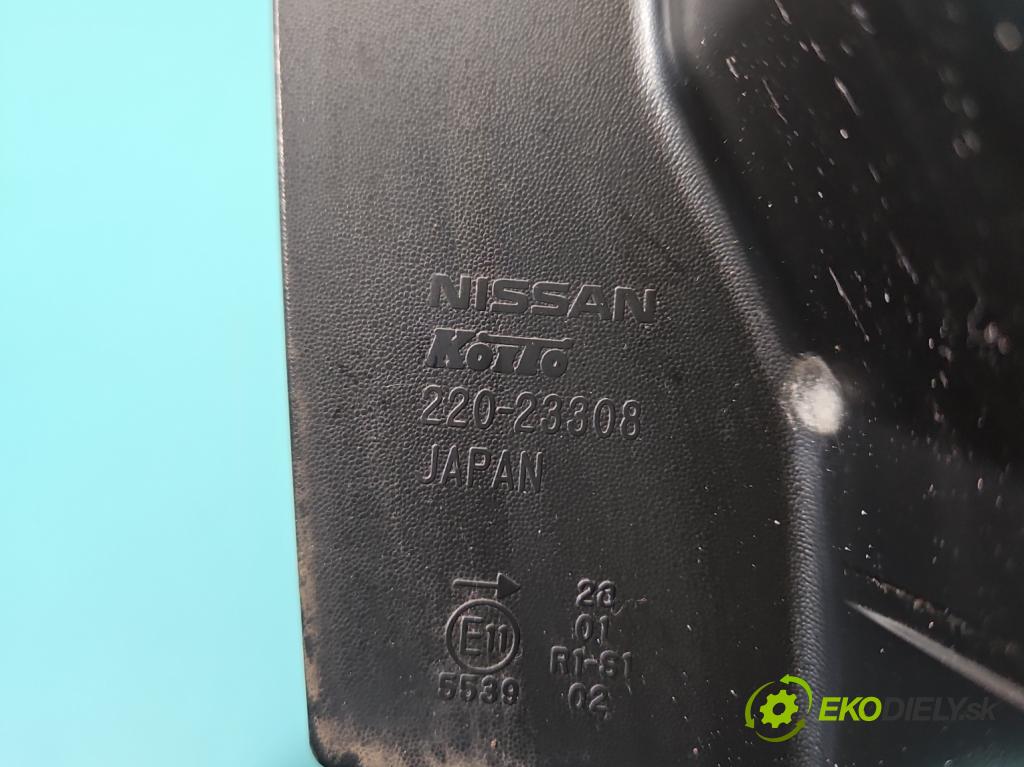 Nissan X-trail II T31 2008-2013 2.0 dci 173KM manual 127 kW 1995 cm3 5- světlo zadní pravé 220-23308 (Klika dveří ostatní)