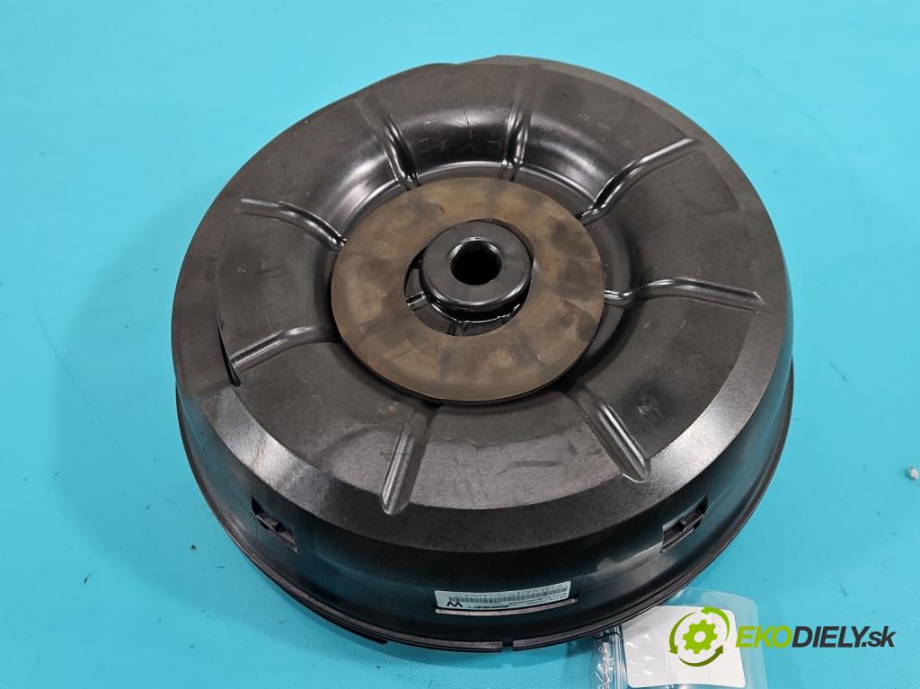 Nissan X-trail II T31 2008-2013 2.0 dci 173KM manual 127 kW 1995 cm3 5- Subwoofer: 28170-JM20A (Audio zariadenie)