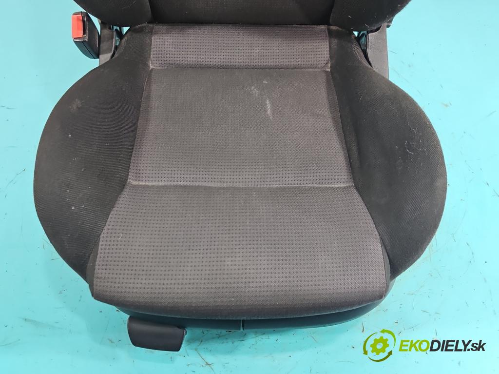 Vw Golf IV 1997-2003 1.9 tdi 101 HP manual 74 kW 1896 cm3 5- Sedačka ľavý  (Sedadlo)