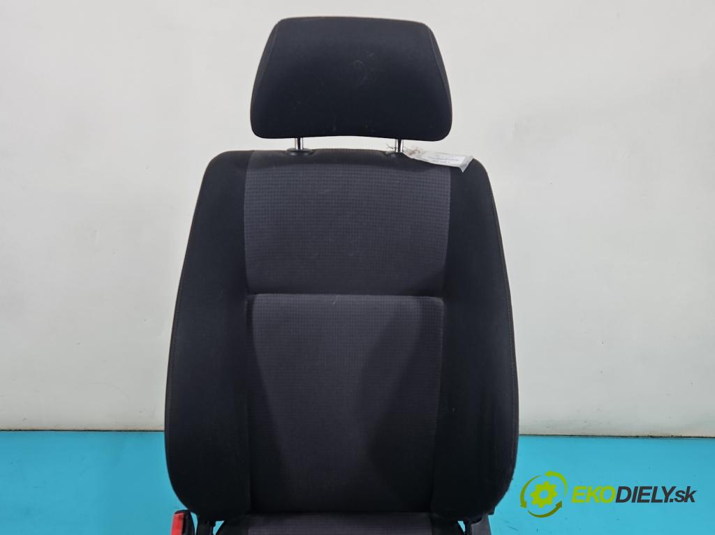 Vw Golf IV 1997-2003 1.9 tdi 101 HP manual 74 kW 1896 cm3 5- Sedačka ľavý  (Sedadlo)