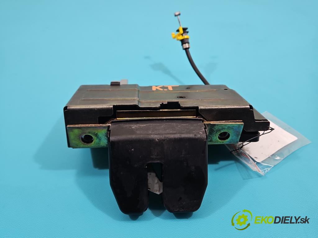 Volvo XC90 I 2002-2014 2.4 D5 D5244T: 163 HP automatic 120 kW 2401 cm3 5- zámok kufrové dvere zadné 30753071