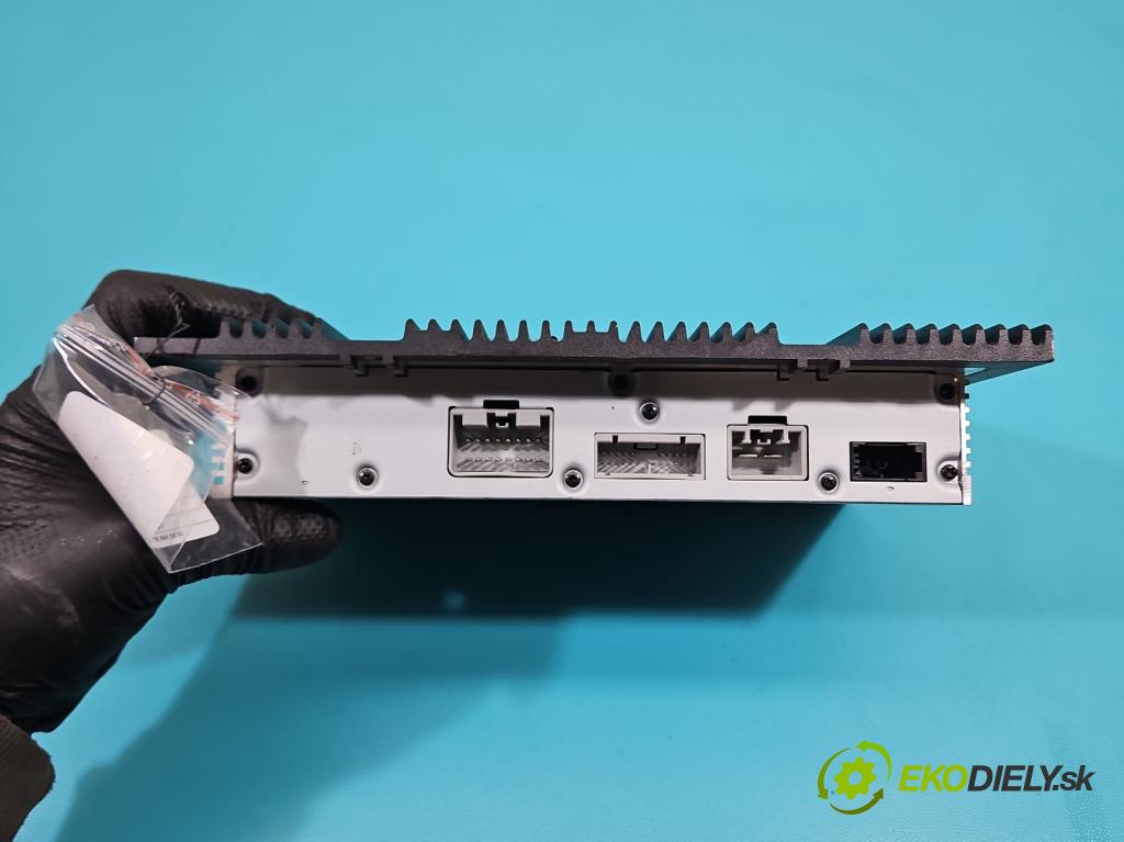 Volvo XC90 I 2002-2014 2.4 D5 (D5244T) 163 HP automatic 120 kW 2401 cm3 5- Zesilovač: 30732824 (Zosilňovač)