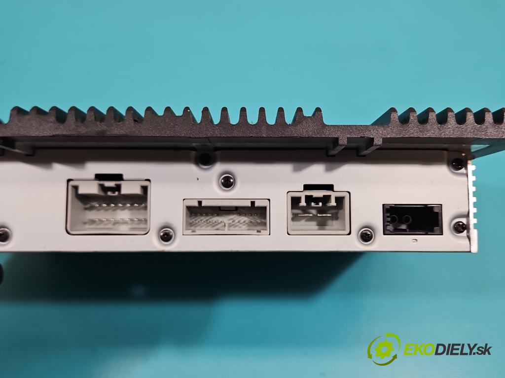 Volvo XC90 I 2002-2014 2.4 D5 (D5244T) 163 HP automatic 120 kW 2401 cm3 5- Zesilovač: 30732824 (Zosilňovač)