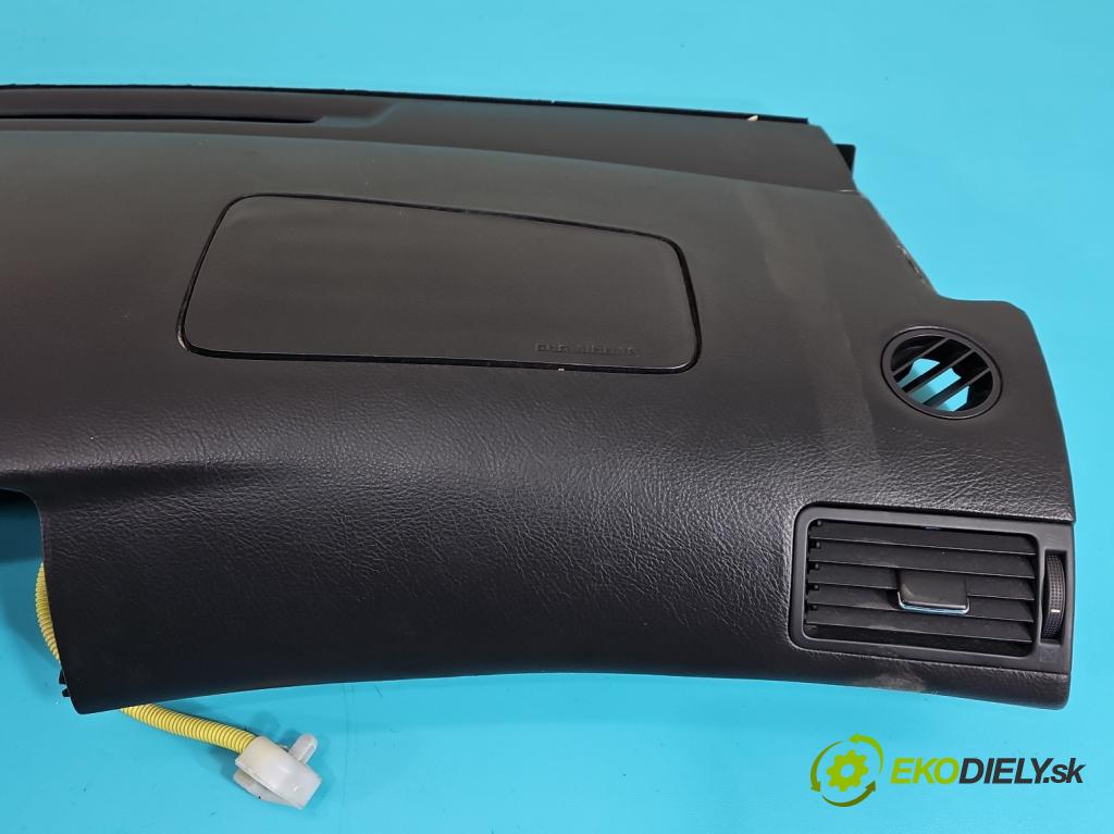 Toyota Corolla E12 2001-2009 2.0 D4D 90 hp manual 66 kW 1995 cm3 5- kokpit,přistrojova deska