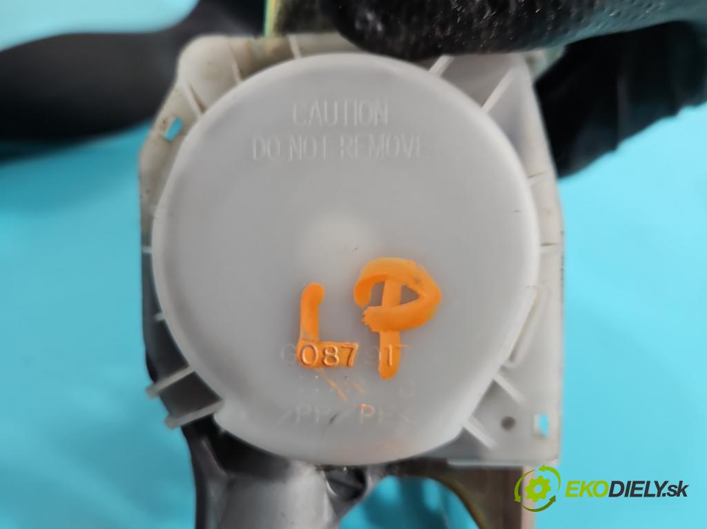 Toyota Corolla E12 2001-2009 2.0 D4D 90 hp manual 66 kW 1995 cm3 5- kokpit,přistrojova deska