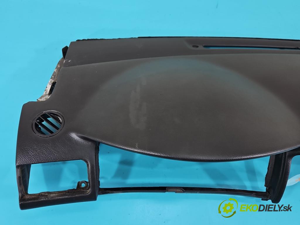 Toyota Corolla E12 2001-2009 2.0 D4D 90 hp manual 66 kW 1995 cm3 5- kokpit,přistrojova deska