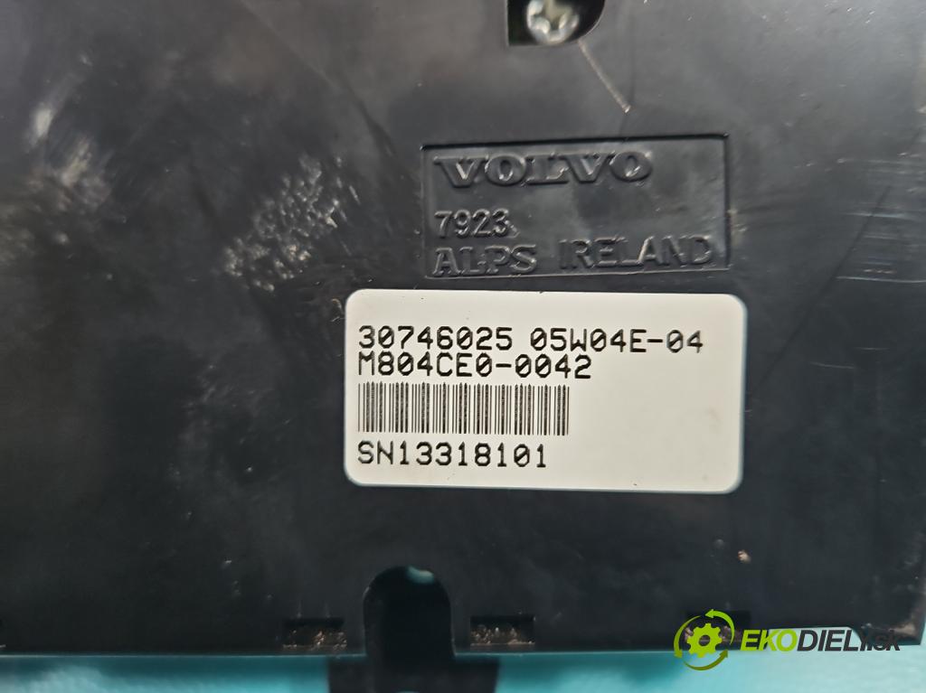 Volvo XC90 I 2002-2014 2.4 D5 (D5244T) 163 hp automatic 120 kW 2401 cm3 5- palubní deska panel topení M804CE0-0042