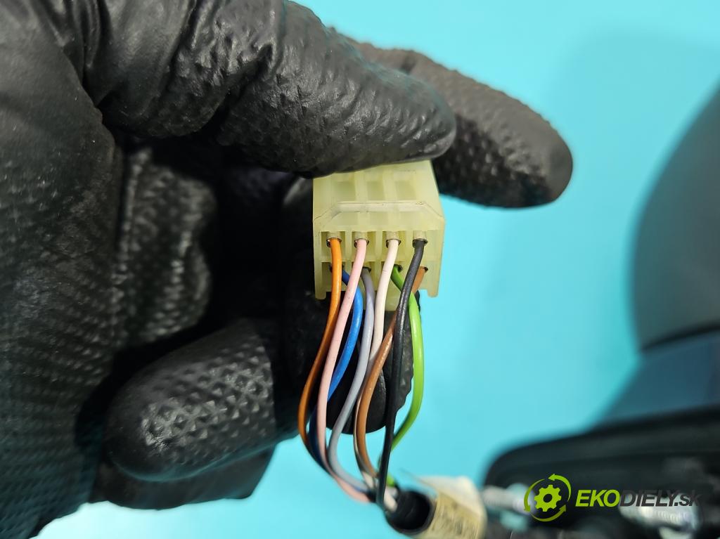 Suzuki SX4 S-Cross 2013-2021 1.4 T 140 hp manual 103 kW 1373 cm3 5- zpětné zrcátko pravé  (Klika dveří ostatní)