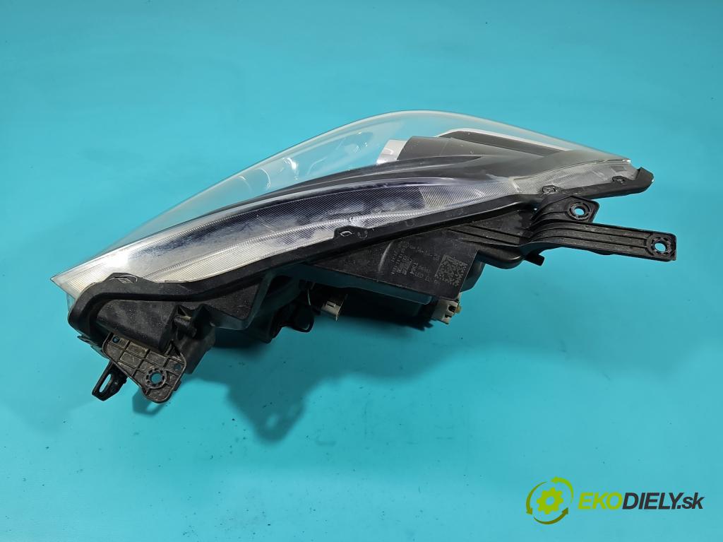 Suzuki SX4 S-Cross 2013-2021 1.4 T 140 hp manual 103 kW 1373 cm3 5- světlo pravý 100-18738 (Pravé přední světlo)