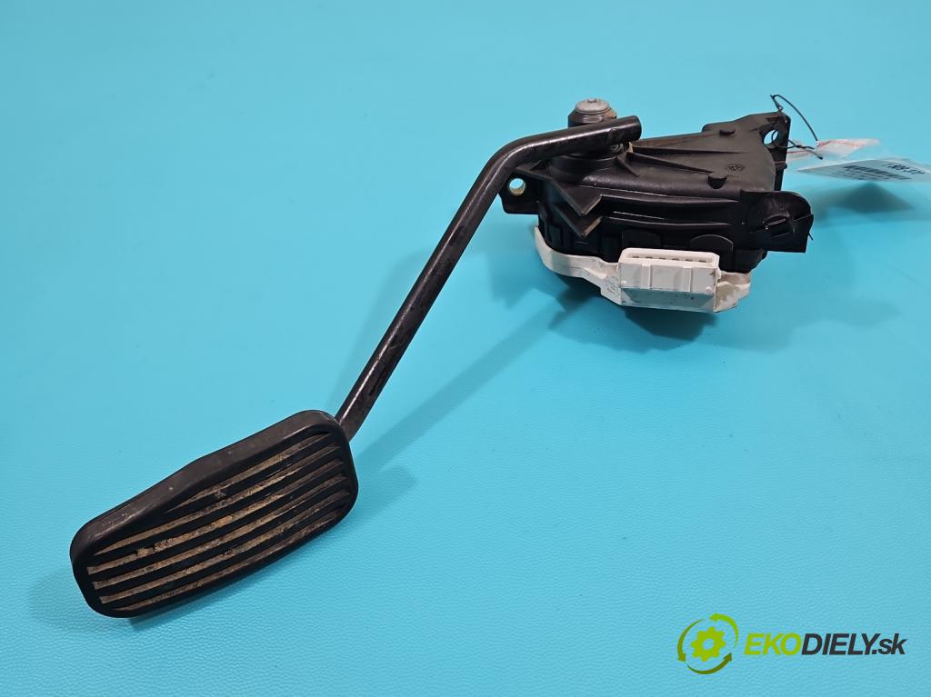 Volvo XC90 I 2002-2014 2.4 D5 (D5244T) 163 hp automatic 120 kW 2401 cm3 5- pedal plyn: potenciometr: 30683521