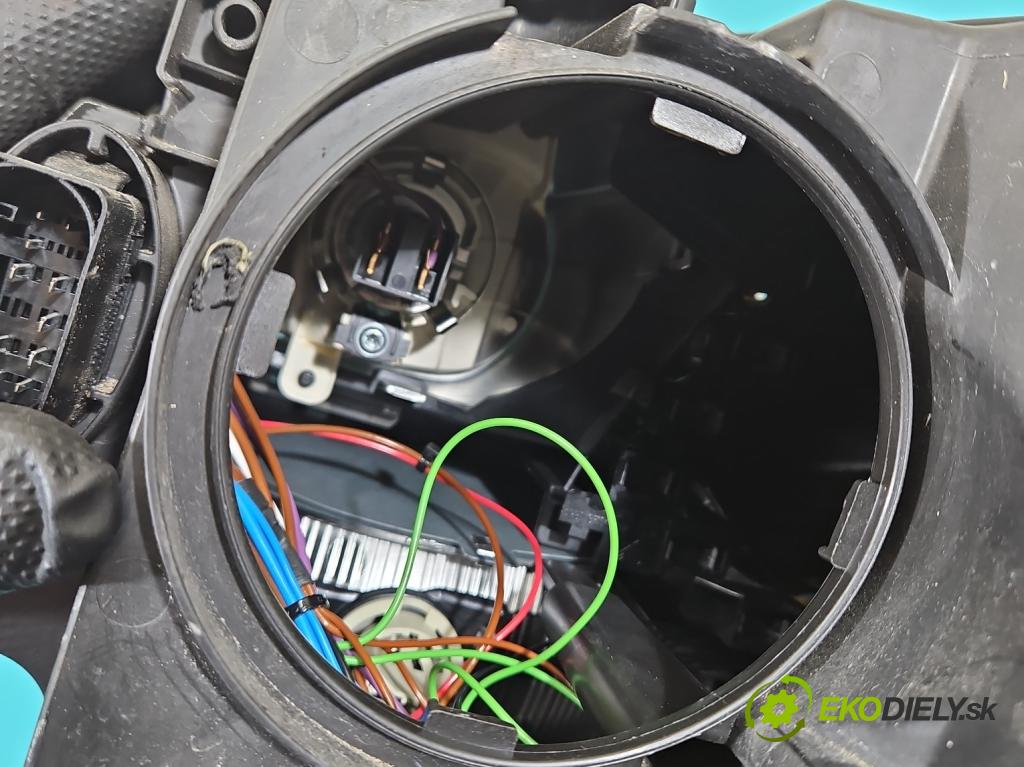 Vw Sharan II 2010-2022 2.0 tdi 177 HP automatic 130 kW 1968 cm3 5- Reflektor: pravý 0301242282 (Svetlo predné pravé)