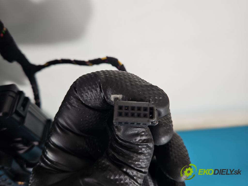 Vw Sharan II 2010-2022 2.0 tdi 177 hp automatic 130 kW 1968 cm3 5- Střešní okno: 7N0877041B (Sklo karoserie)